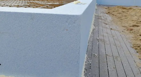 Jaki XPS na fundament? Poradnik: parametry, grubość, błędy