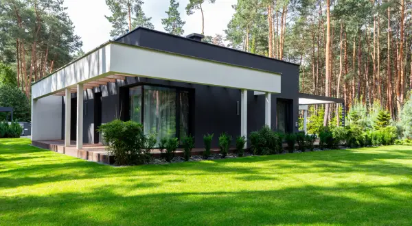 Ile kosztuje dom 150m2 w 2026? Uniknij ukrytych kosztów!
